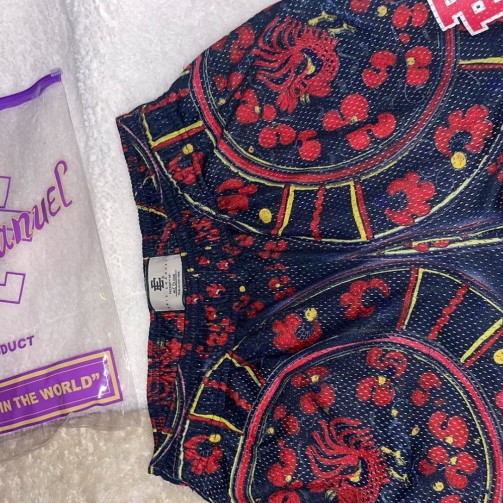 Eric Emanuel Rug Shorts - Picture 3 of 3
